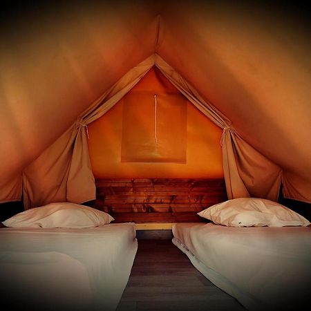 Les Lodges De La Viarhona - Tentes Lodges Virignin Zewnętrze zdjęcie